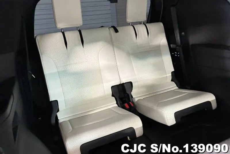 Lexus LX 600 in Pearl for Sale Image 11