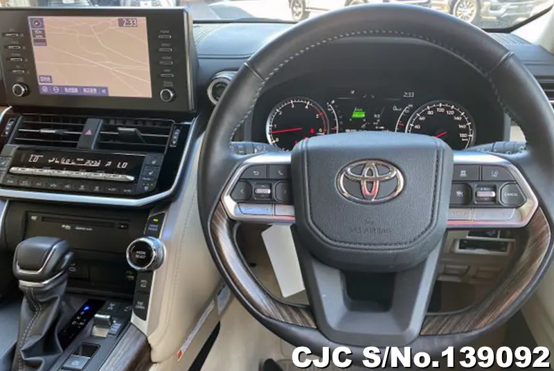 Toyota Land Cruiser in Gray for Sale Image 8