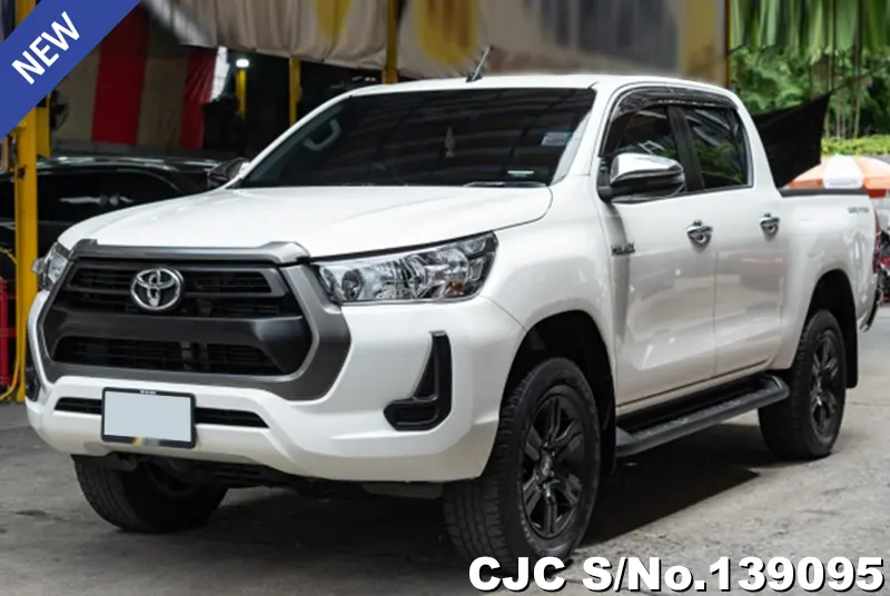 Toyota Hilux in White for Sale Image 3