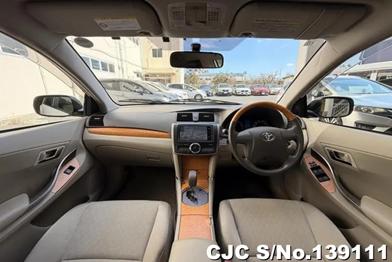 Toyota Allion in White for Sale Image 5