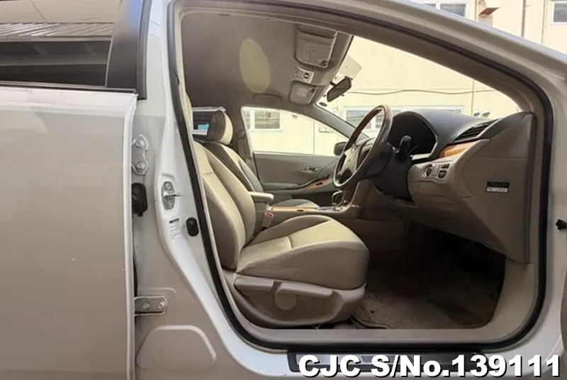 Toyota Allion in White for Sale Image 6