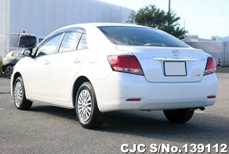 Toyota Allion in White for Sale Image 1