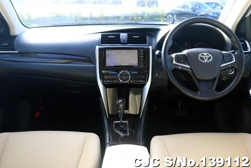 Toyota Allion in White for Sale Image 8