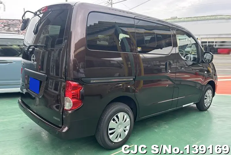 Nissan NV200 in Brown for Sale Image 2