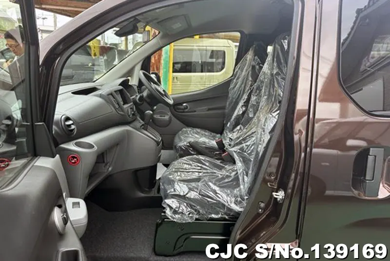 Nissan NV200 in Brown for Sale Image 6