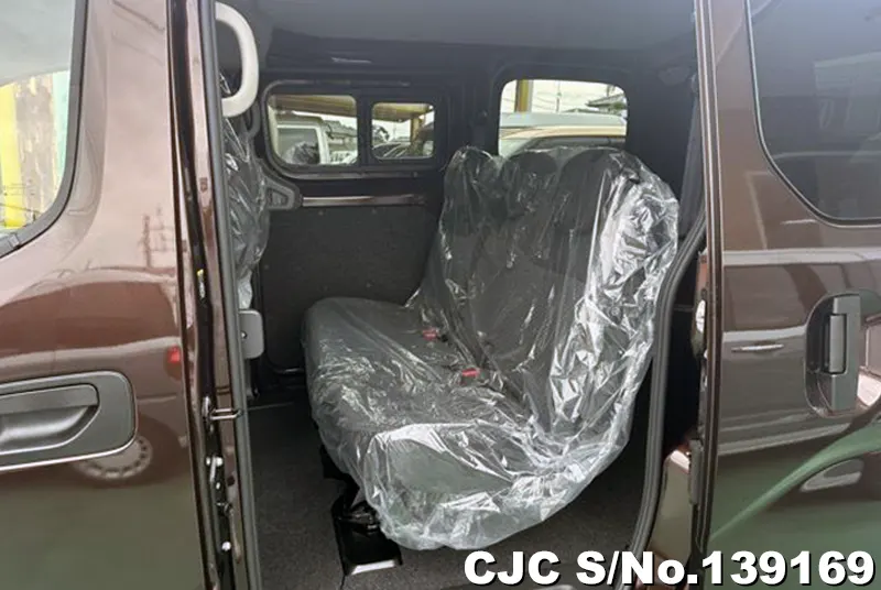 Nissan NV200 in Brown for Sale Image 7