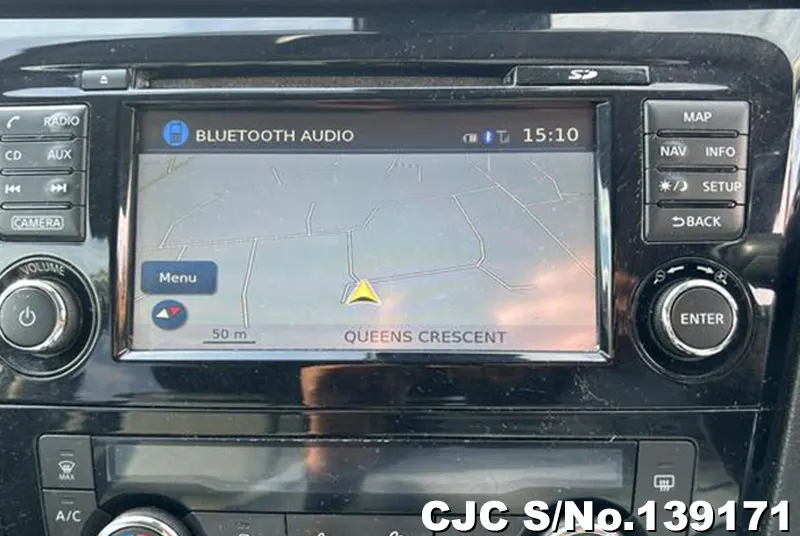Nissan X-Trail in White for Sale Image 15