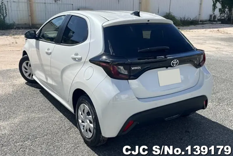Toyota Yaris in Pearl for Sale Image 1