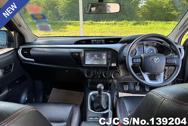 Toyota Hilux in Gray for Sale Image 4