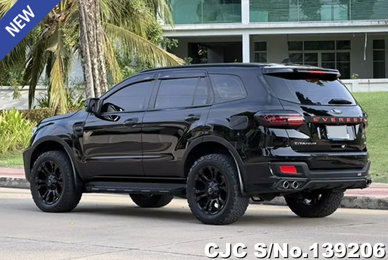 Ford Everest in Black for Sale Image 1