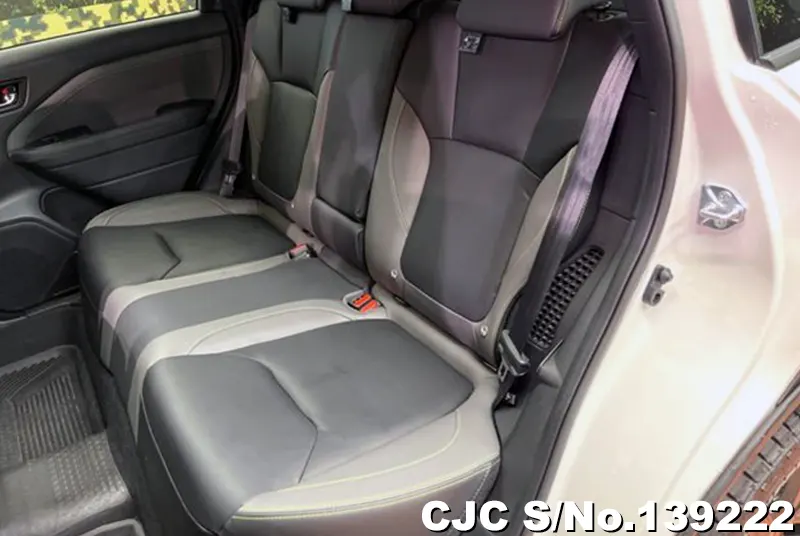 Subaru Forester in White for Sale Image 5