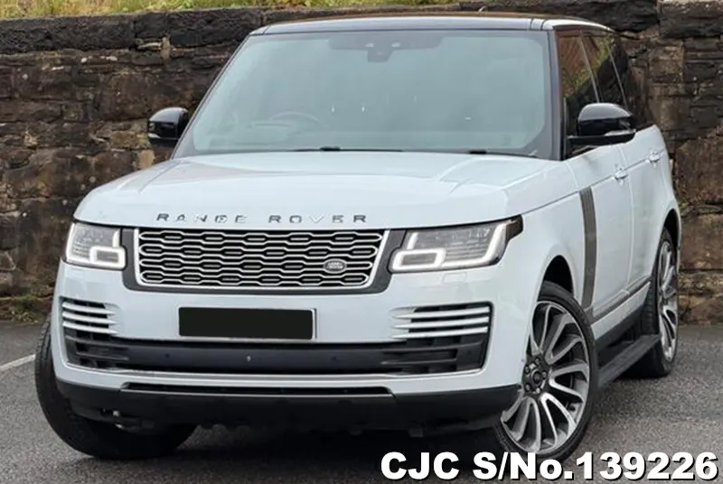 Land Rover Range Rover in White for Sale Image 2