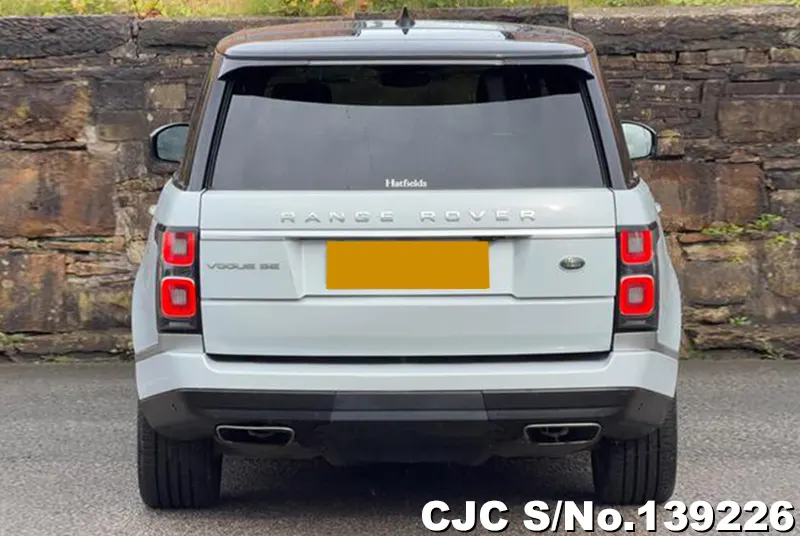 Land Rover Range Rover in White for Sale Image 4
