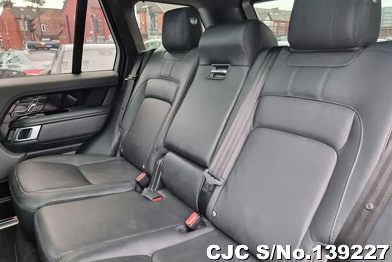 Land Rover Range Rover in Black for Sale Image 14