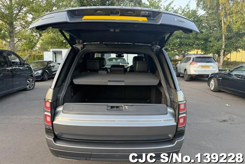 Land Rover Range Rover in Gray for Sale Image 8