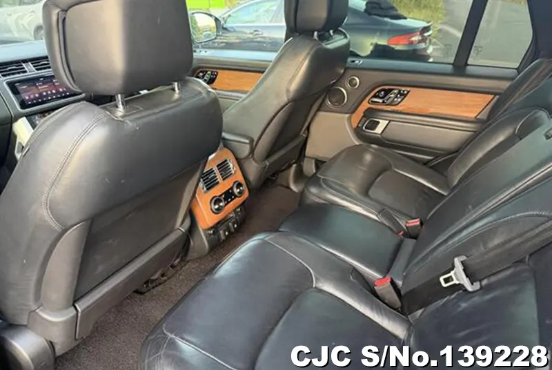 Land Rover Range Rover in Gray for Sale Image 12