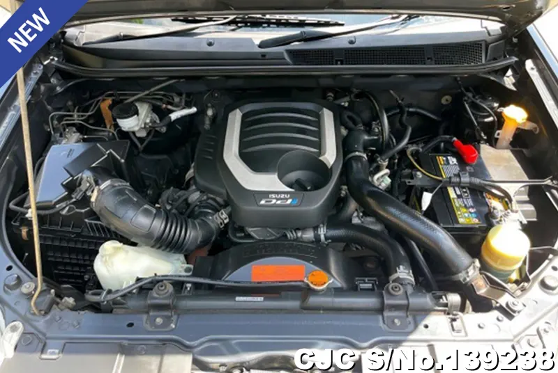 Isuzu D-Max in Black for Sale Image 11