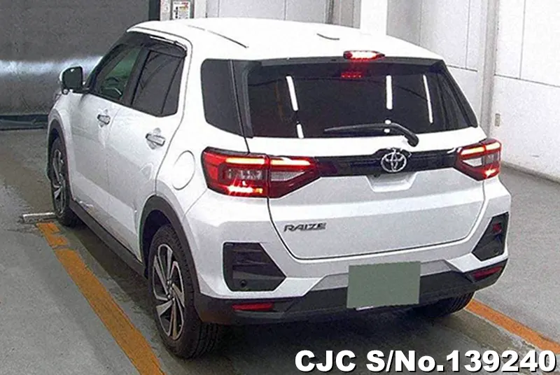 Toyota Raize in Pearl White for Sale Image 1