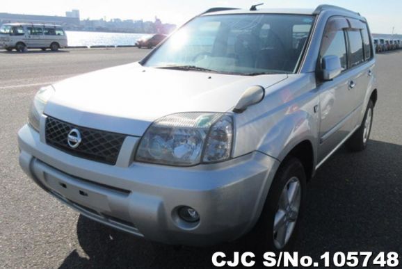 Nissan X-Trail in Silver for Sale Image 3